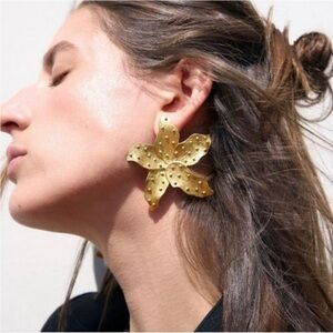ZARA STARFISH Gold earrings